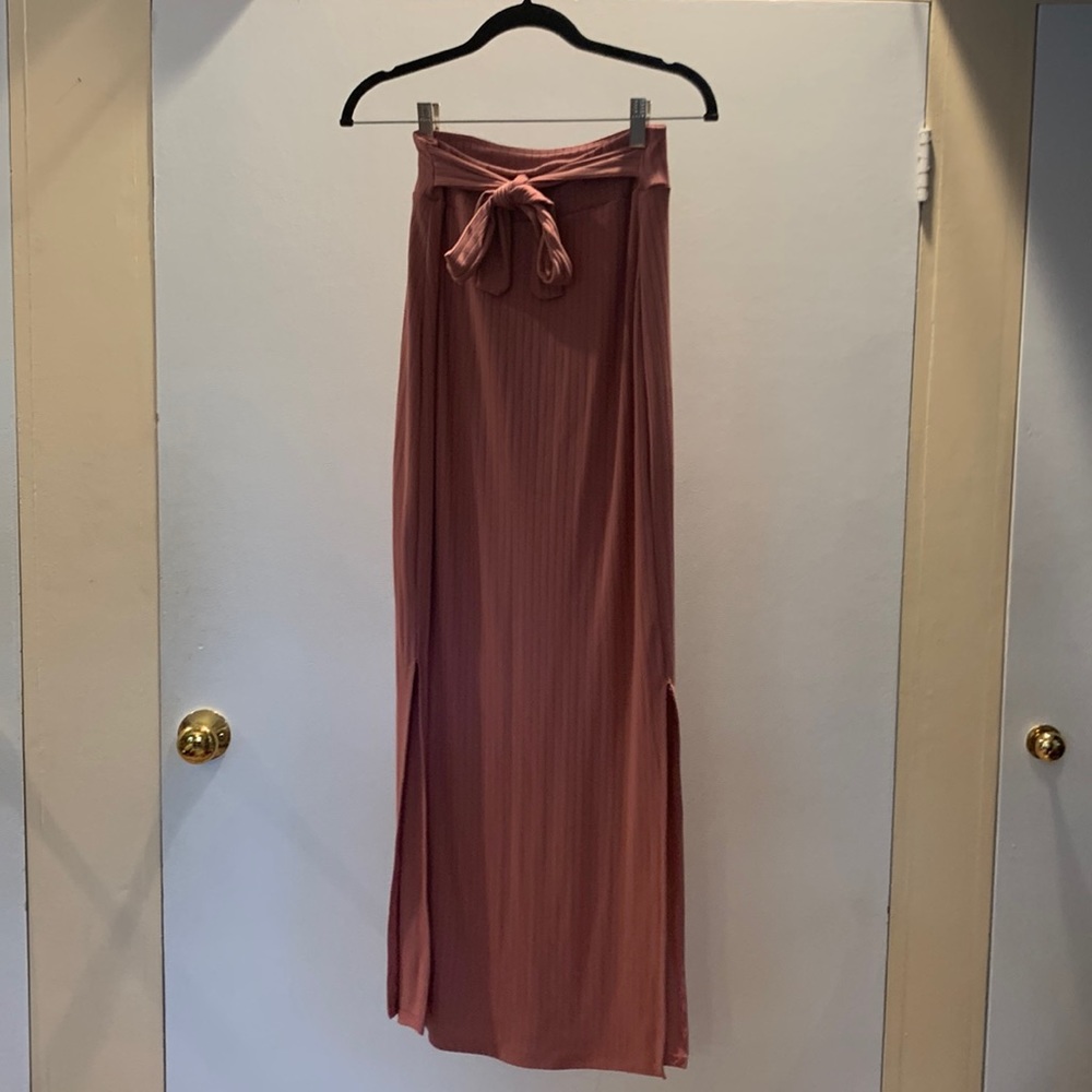 Rue 21, S, dusty pink maxi skirt with slits on the sides and bow